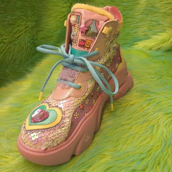 Irregular Choice Hello Kitty Boots - Picture 9 of 16